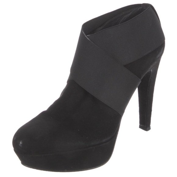 Stuart Weitzman booties 7.5 black - Picture 1 of 3